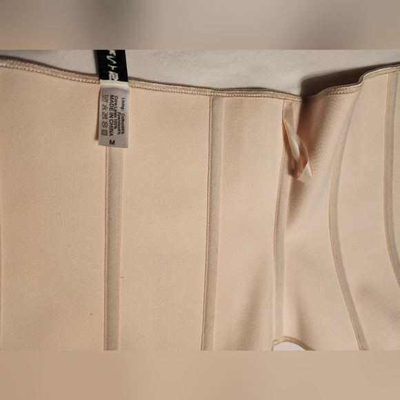 ⏳️ ShaperX - Light Pink Waist Trainer - Size M - Picture 4 of 5